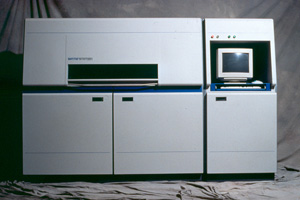 The SinterStation 2000, the first commercial product, was originally designed by DTM in 1992 and marketed in 1993.